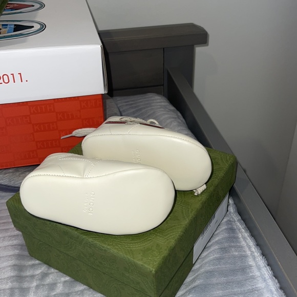 Baby Gucci Print Rhyton Sneaker - Picture 2 of 4